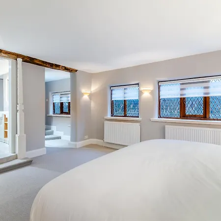 Waterside House Σπίτι διακοπών *