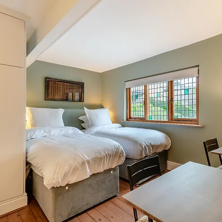 度假居 Waterside House *