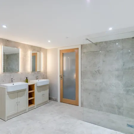 Waterside House * Knaresborough