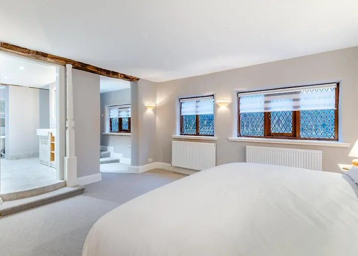 Waterside House Hébergement de vacances *