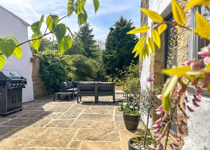 Waterside House * Knaresborough